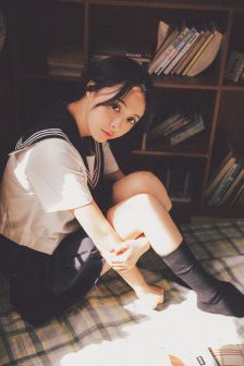 菊内留香金银花